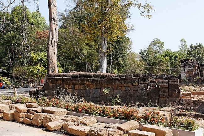 03-Prasat Sa Kamphaeng Noi-001